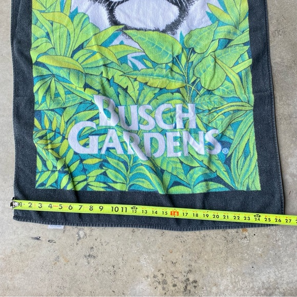 Busch Gardens, White Tiger, Blue Eyes.Towel 55x27 Vintage. Beach Towel. - Picture 8 of 8